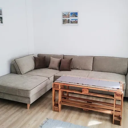 Ltt - Near Airport, Spacious, Sunny 公寓 索菲亞